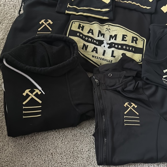 HAMMER AND NAILS LOT - Picture 3 of 4